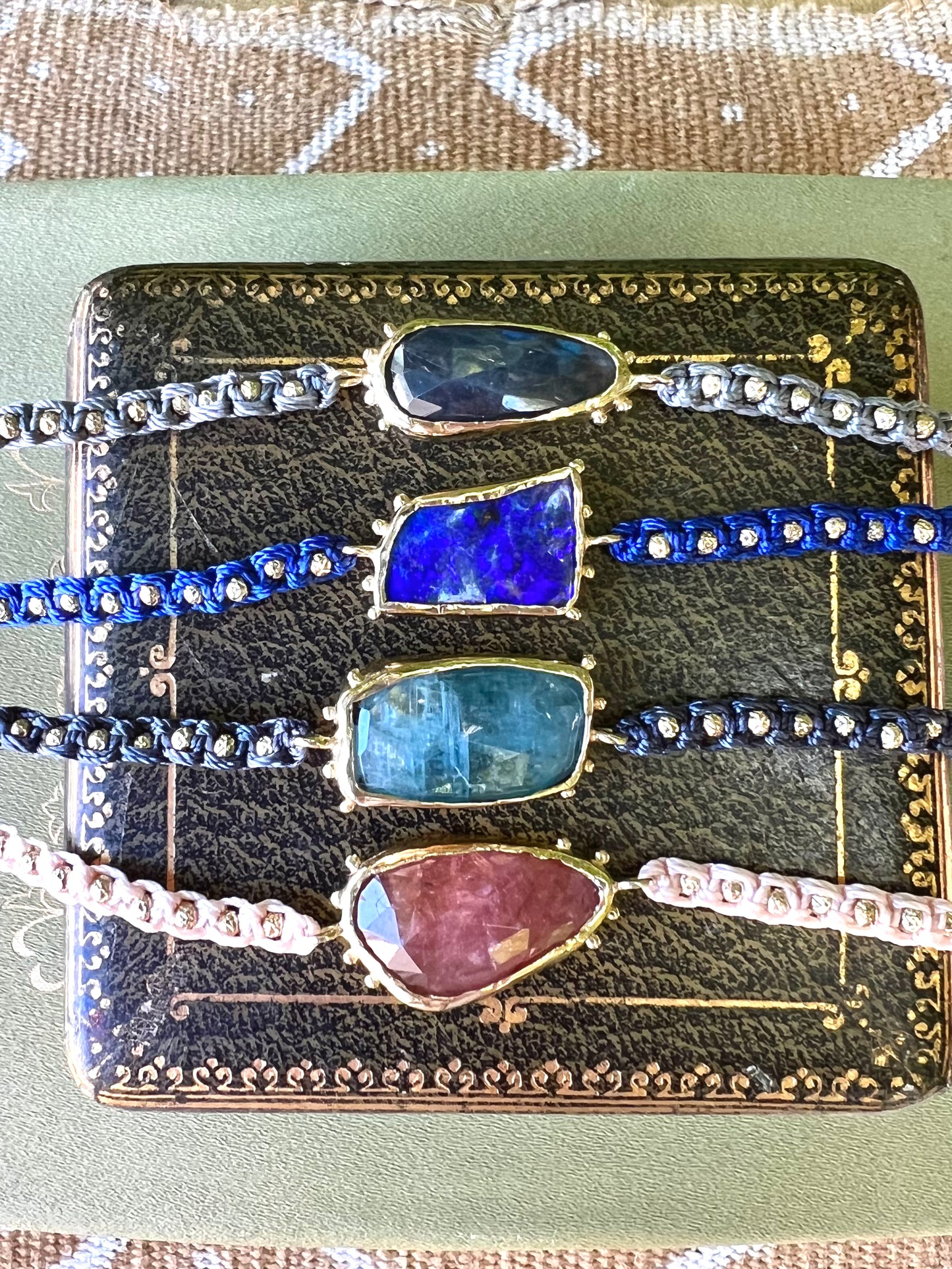 Labradorite Macrame Bracelet