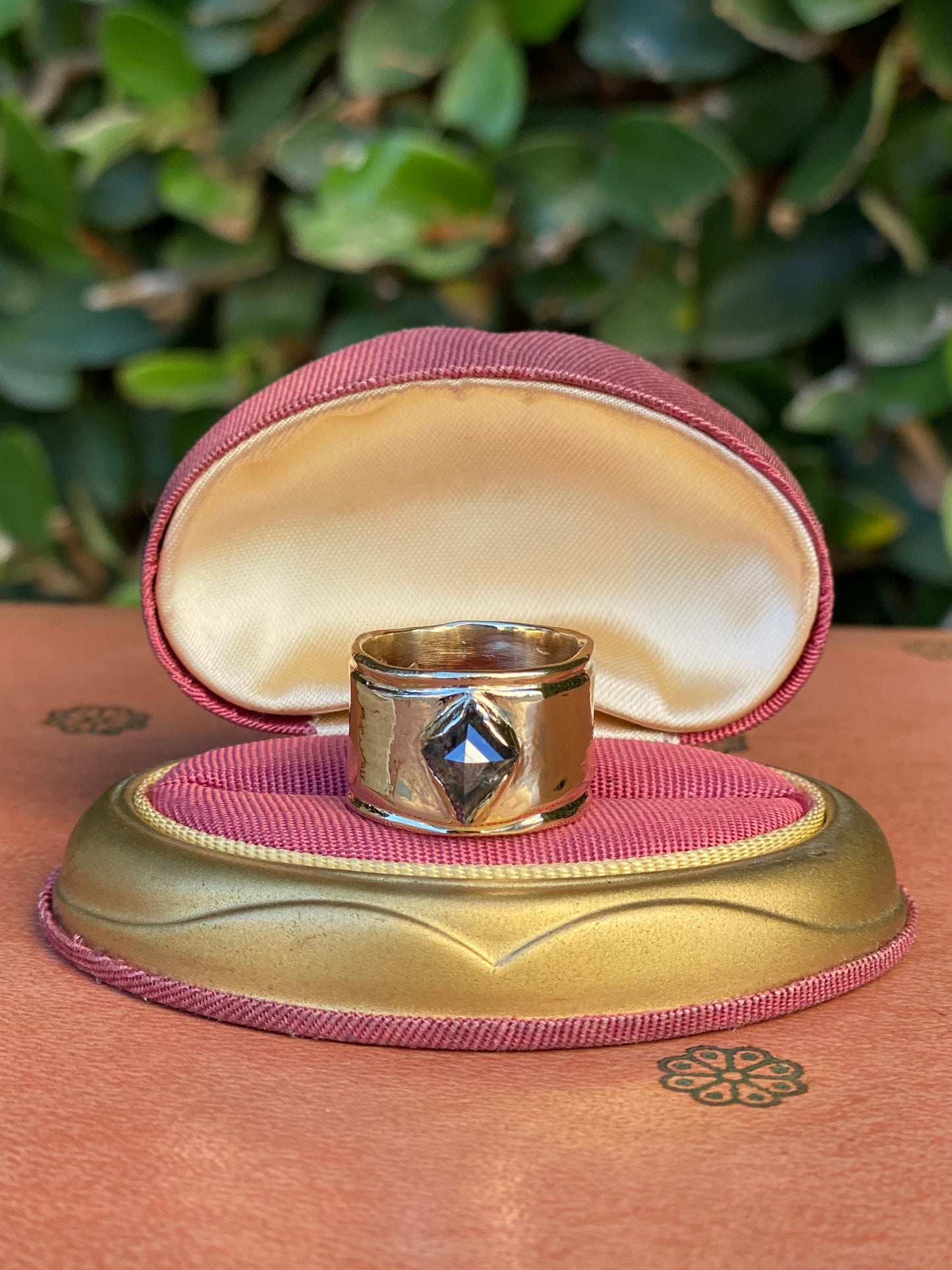 Kite Rosecut Diamond Cigar Band Ring